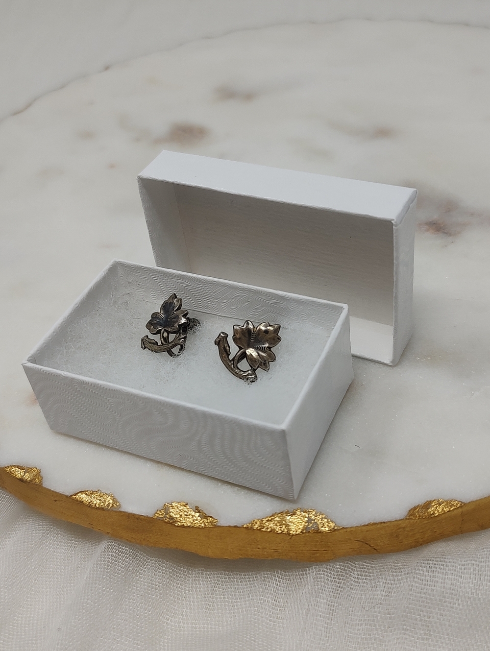 Sterling Silver Floral Leaf Screwback Vintage Earrings